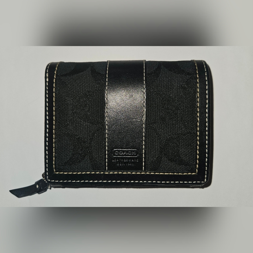 Womens Coach Wallet Black Signature C Trifold Leather details